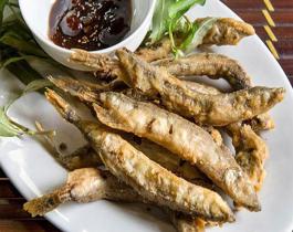 Cá trứng chiên giòn