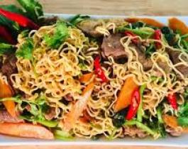 Mì xào bò