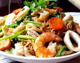 Mì xào hải sản