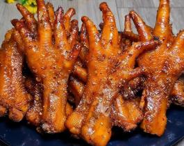 Chân gà nướng muối ớt