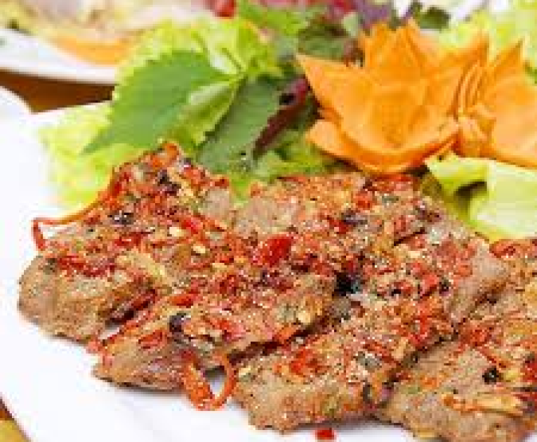 Dê nướng với muối ớt