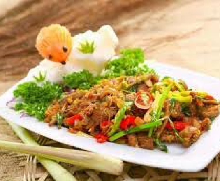 Dê xào với sa tế