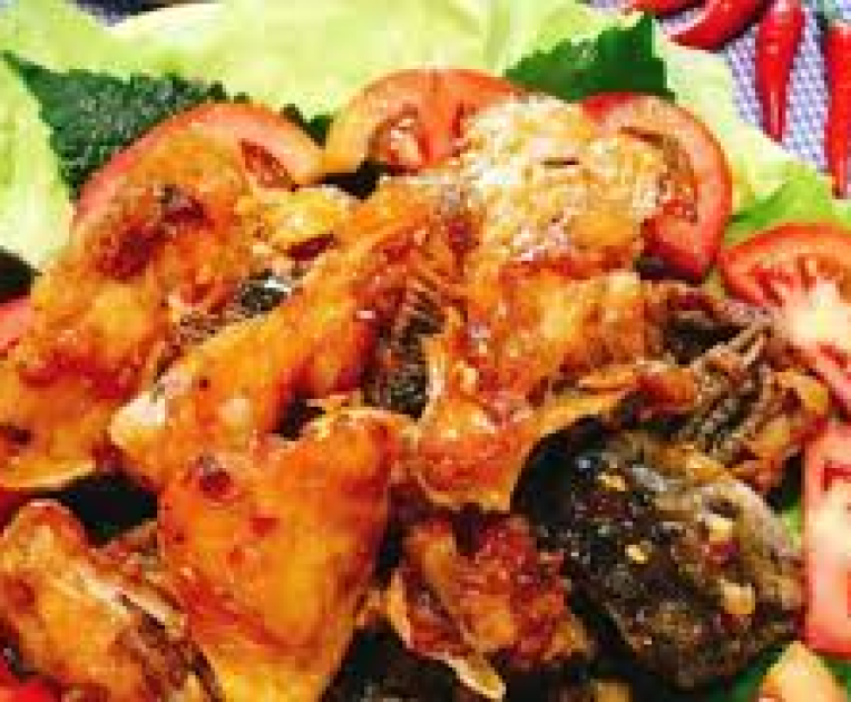 Đầu cá hồi chiên nước mắm