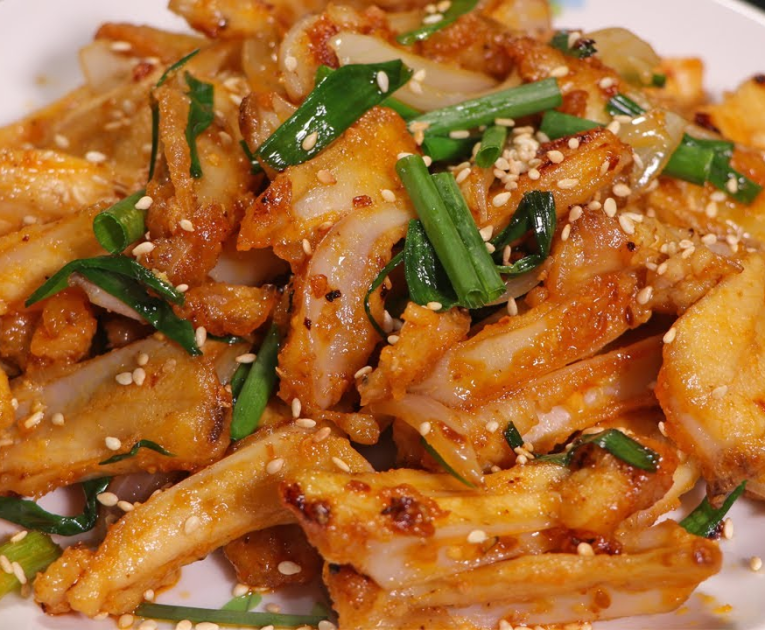 Sụn gà xào sa tế