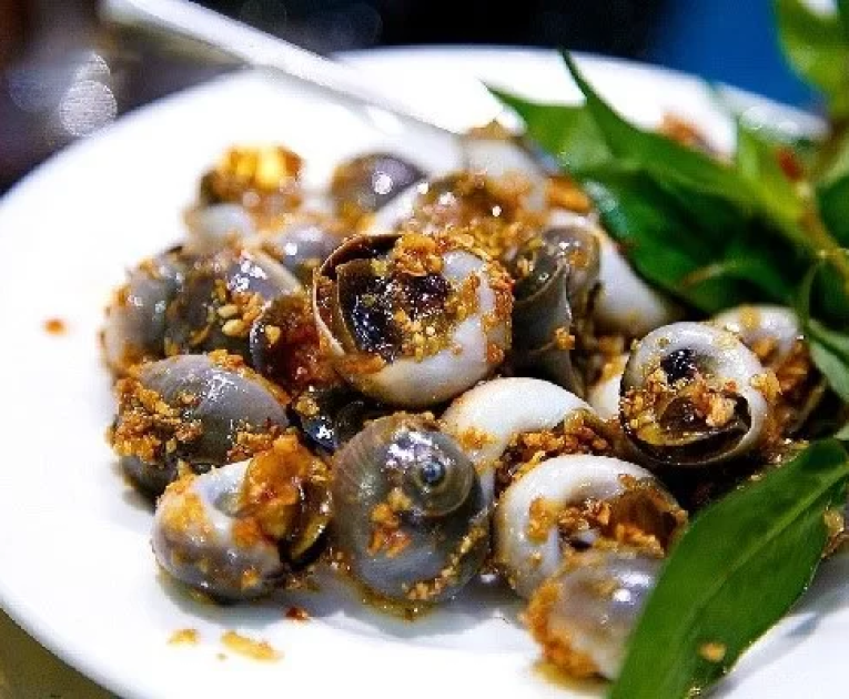 Ốc mỡ cháy tỏi