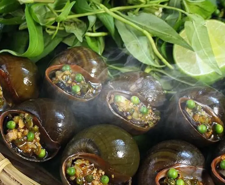 Ốc bươu nướng tiêu xanh